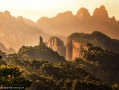 黄山飞来石